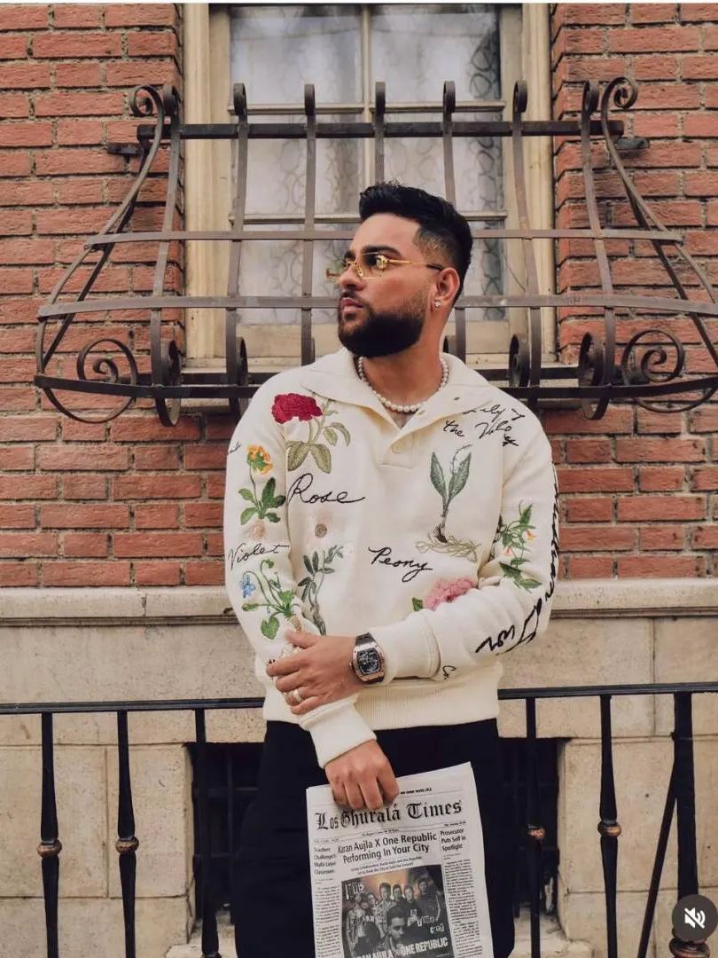 Floral Embroidered Sweatshirt