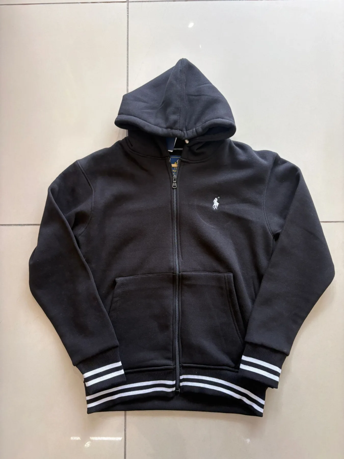 BLACK PLAIN HOODIE